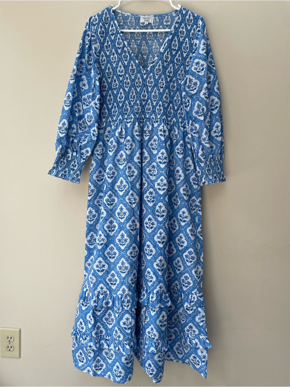 Tuckernuck Pink City Prints 100% Cotton Blue & White Diamond Floral Dress Size M